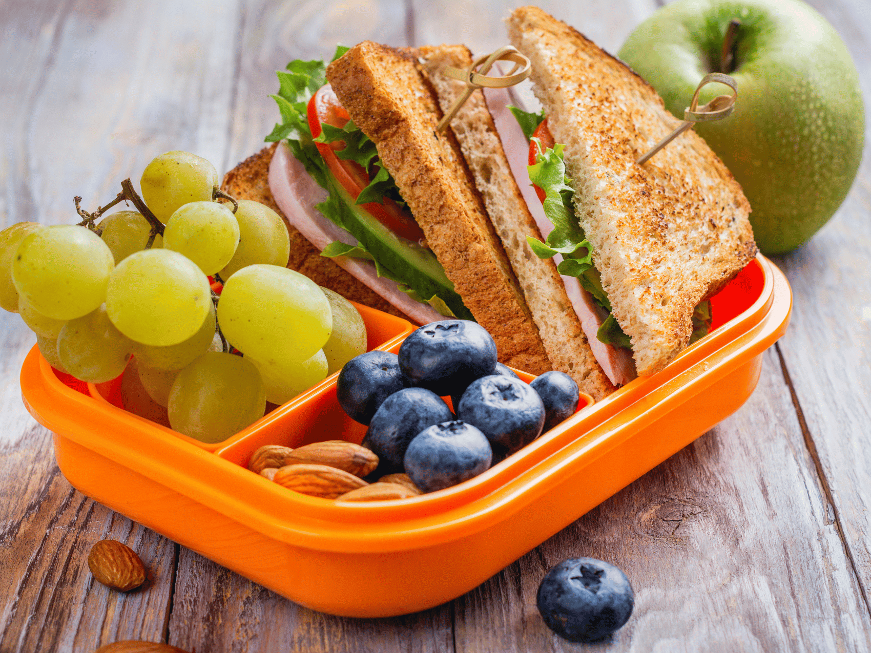Healthy Snacks for Desk Life – glass containers with prep snacks